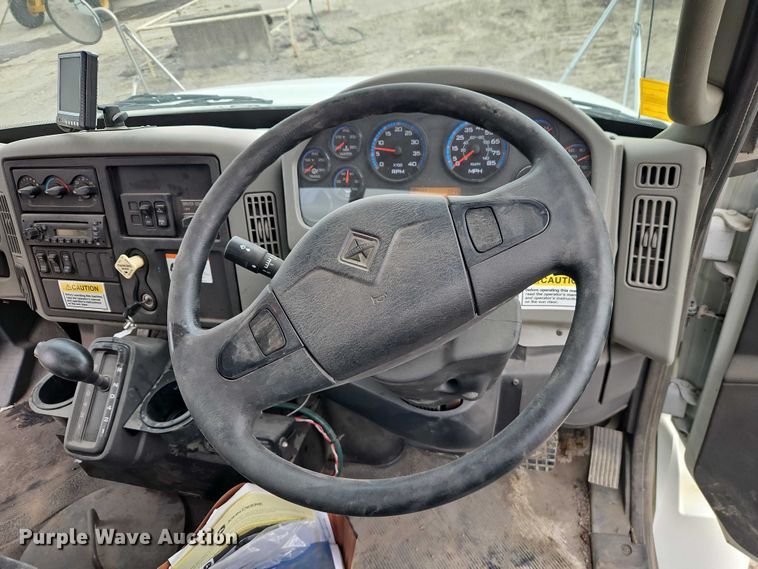image for item FN5584 2011 International MA025 street sweeper truck