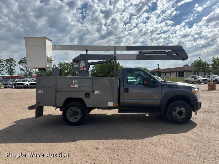 image for item MX9203 2011 Ford F450 Super Duty bucket truck