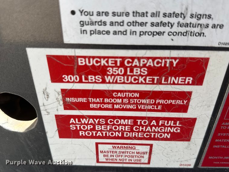 image for item MX9203 2011 Ford F450 Super Duty bucket truck