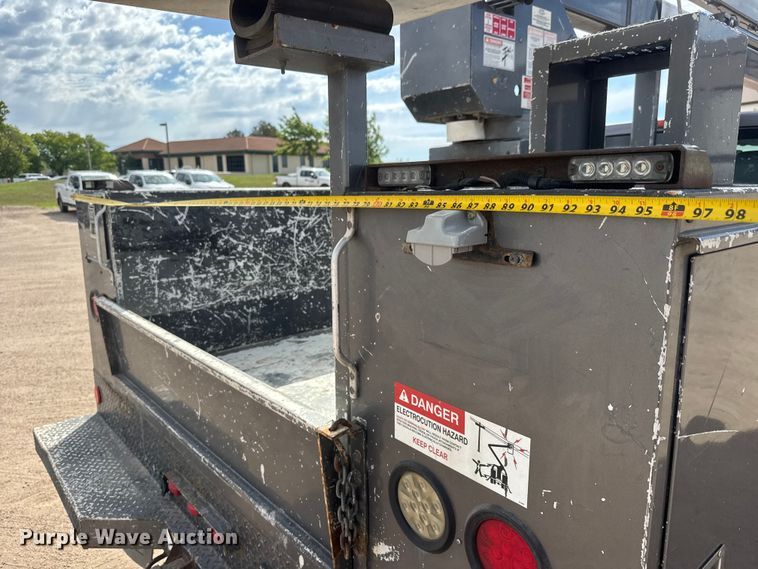 image for item MX9203 2011 Ford F450 Super Duty bucket truck