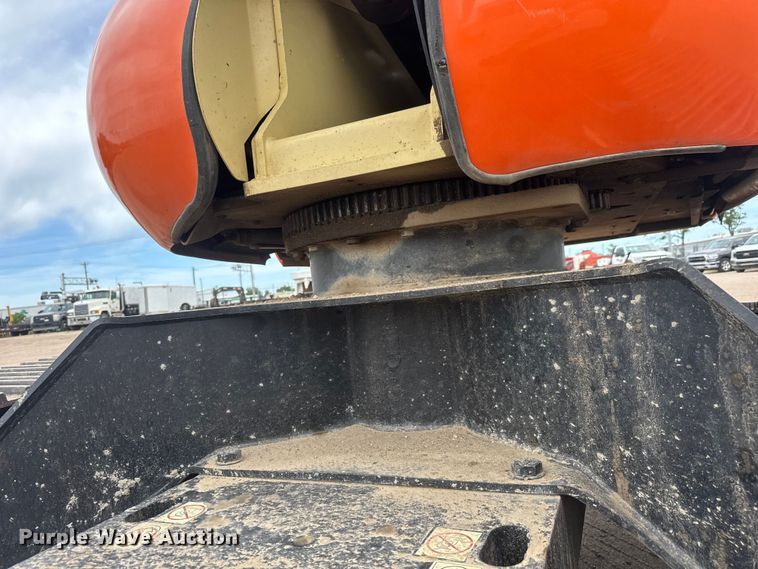 image for item MX9204 2009 JLG 660SJC boom lift