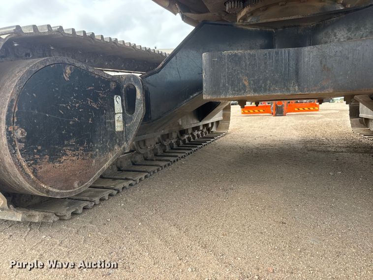 image for item MX9204 2009 JLG 660SJC boom lift