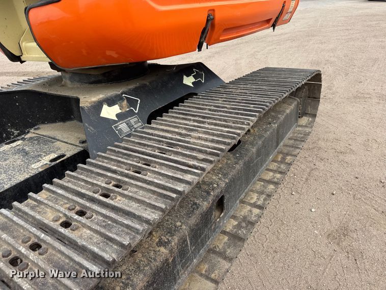 image for item MX9204 2009 JLG 660SJC boom lift