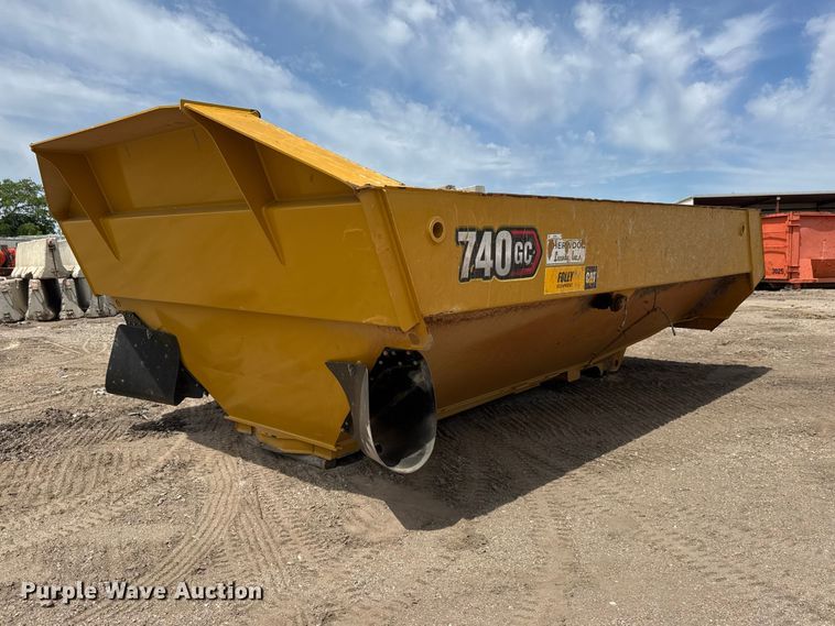 image for item MX9207 Caterpillar 740 GC haul truck dump bed