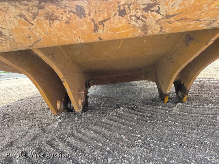 image for item MX9207 Caterpillar 740 GC haul truck dump bed