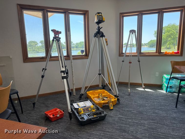 image for item MX9288 Spectra Precision GL412N surveying equipment
