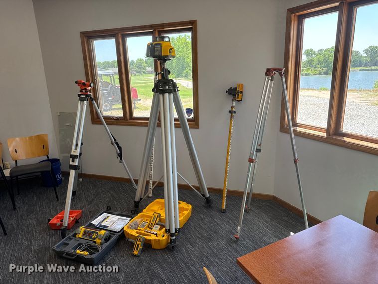 image for item MX9288 Spectra Precision GL412N surveying equipment
