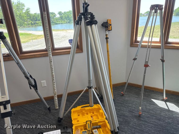 image for item MX9288 Spectra Precision GL412N surveying equipment