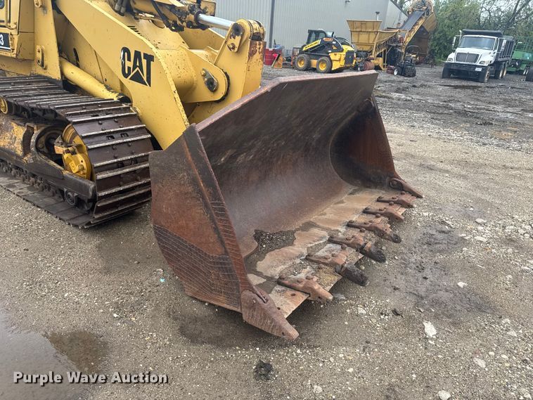 image for item OE9550 1983 Caterpillar 953 LGP track loader