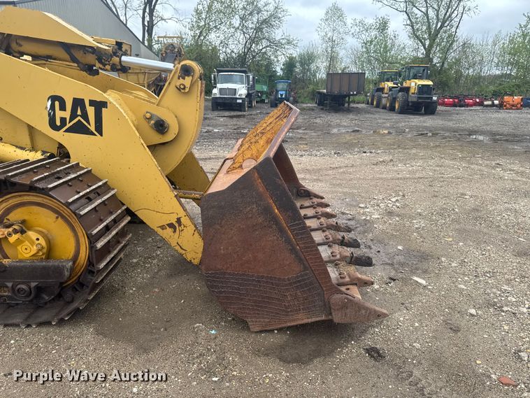 image for item OE9550 1983 Caterpillar 953 LGP track loader