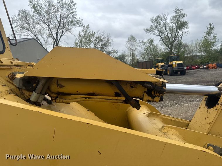 image for item OE9550 1983 Caterpillar 953 LGP track loader