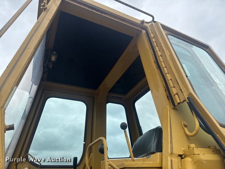 image for item OE9550 1983 Caterpillar 953 LGP track loader