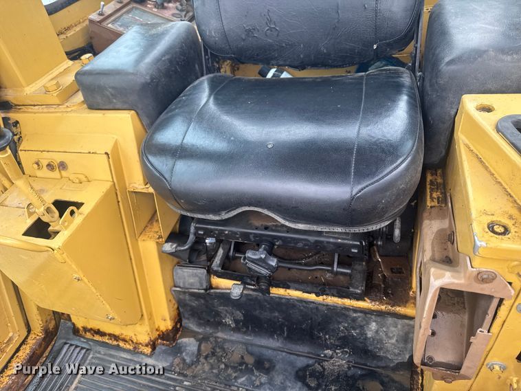 image for item OE9550 1983 Caterpillar 953 LGP track loader