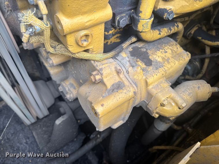 image for item OE9550 1983 Caterpillar 953 LGP track loader