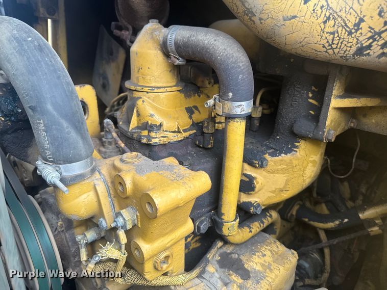 image for item OE9550 1983 Caterpillar 953 LGP track loader