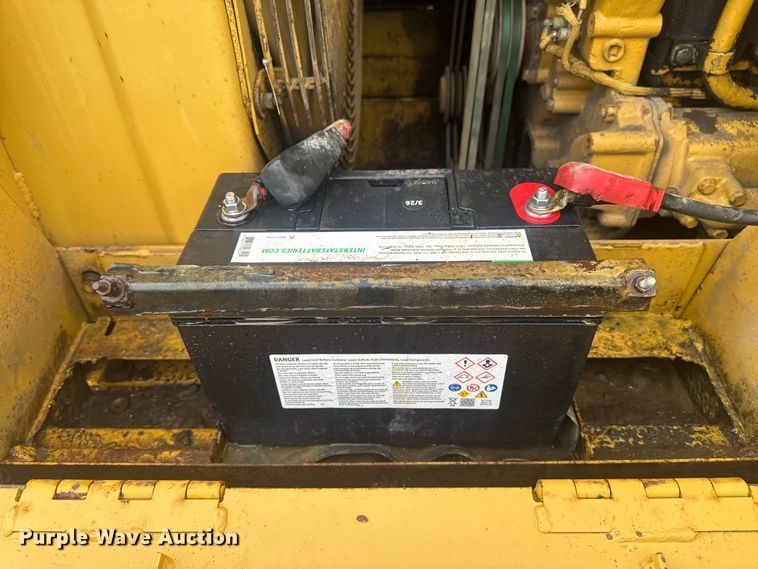 image for item OE9550 1983 Caterpillar 953 LGP track loader