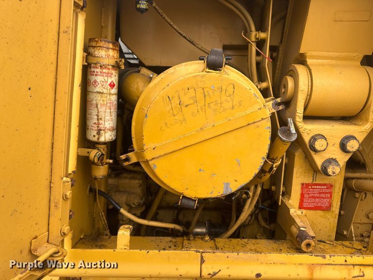 image for item OE9550 1983 Caterpillar 953 LGP track loader