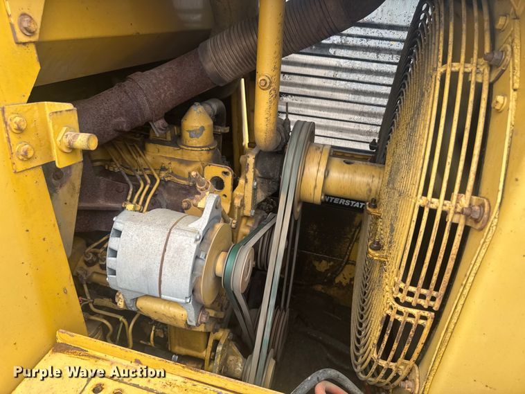 image for item OE9550 1983 Caterpillar 953 LGP track loader