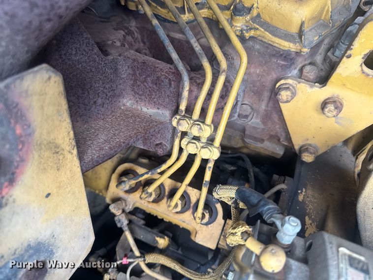 image for item OE9550 1983 Caterpillar 953 LGP track loader