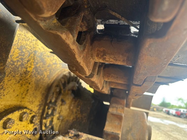 image for item OE9550 1983 Caterpillar 953 LGP track loader