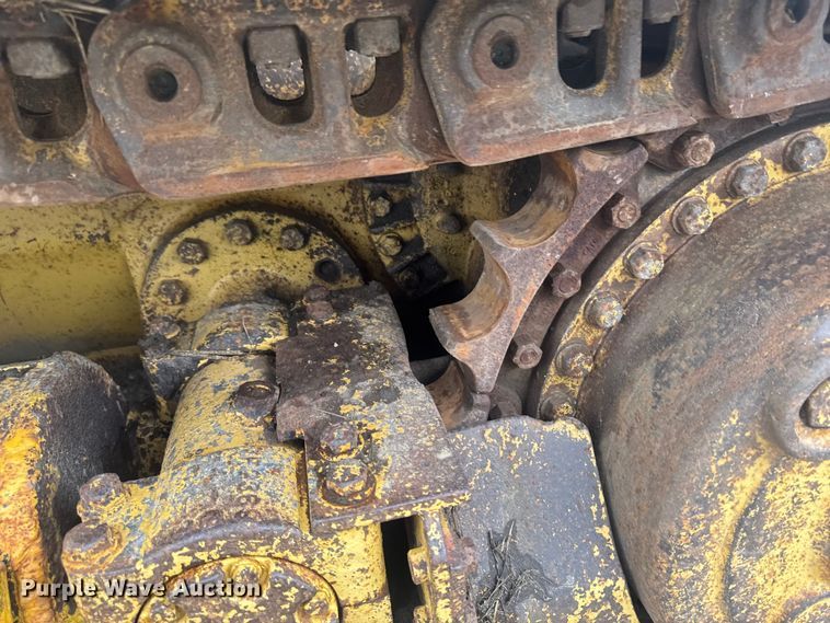 image for item OE9550 1983 Caterpillar 953 LGP track loader