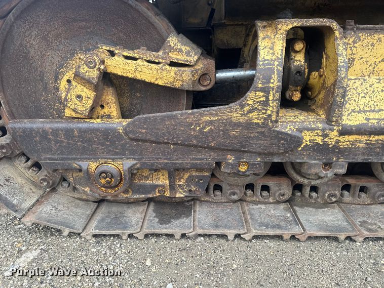 image for item OE9550 1983 Caterpillar 953 LGP track loader