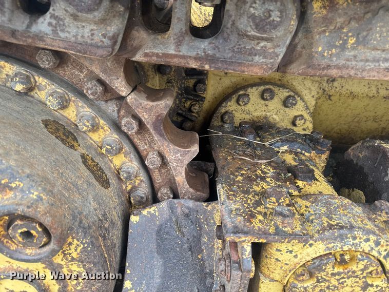 image for item OE9550 1983 Caterpillar 953 LGP track loader