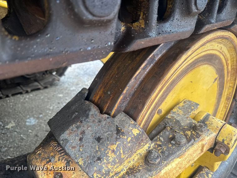 image for item OE9550 1983 Caterpillar 953 LGP track loader