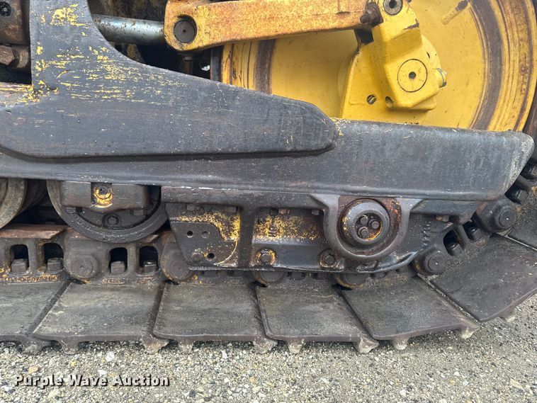 image for item OE9550 1983 Caterpillar 953 LGP track loader