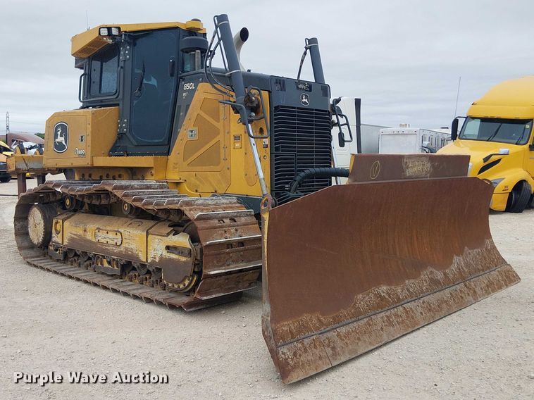 image for item YA1669 2023 John Deere 850L WLT dozer