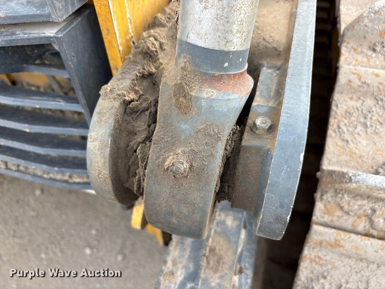 image for item YA1669 2023 John Deere 850L WLT dozer