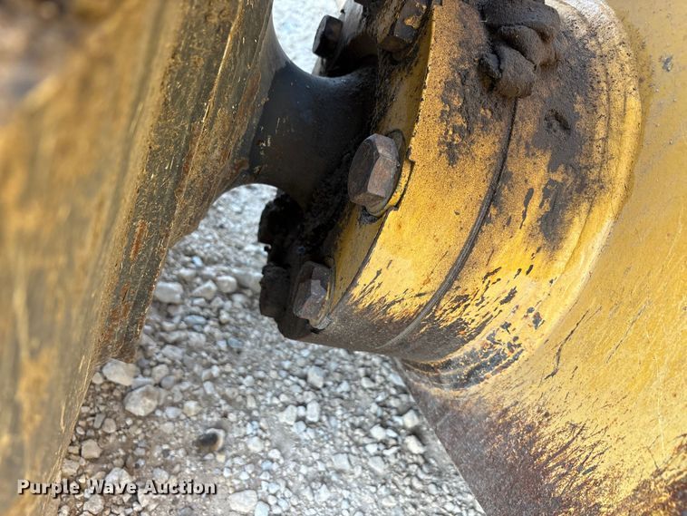 image for item YA1669 2023 John Deere 850L WLT dozer
