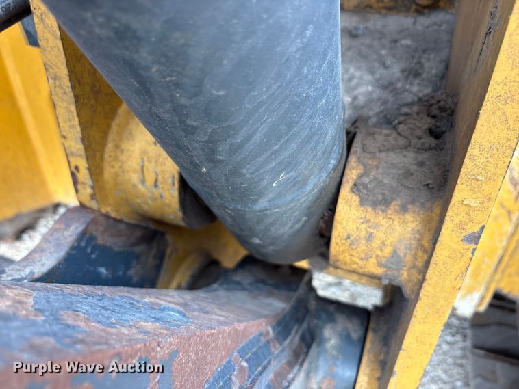 image for item YA1669 2023 John Deere 850L WLT dozer