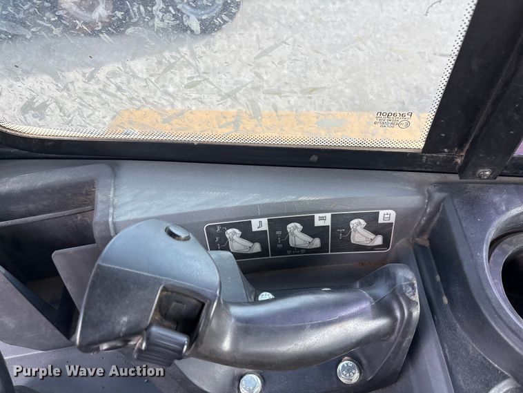 image for item YA1669 2023 John Deere 850L WLT dozer