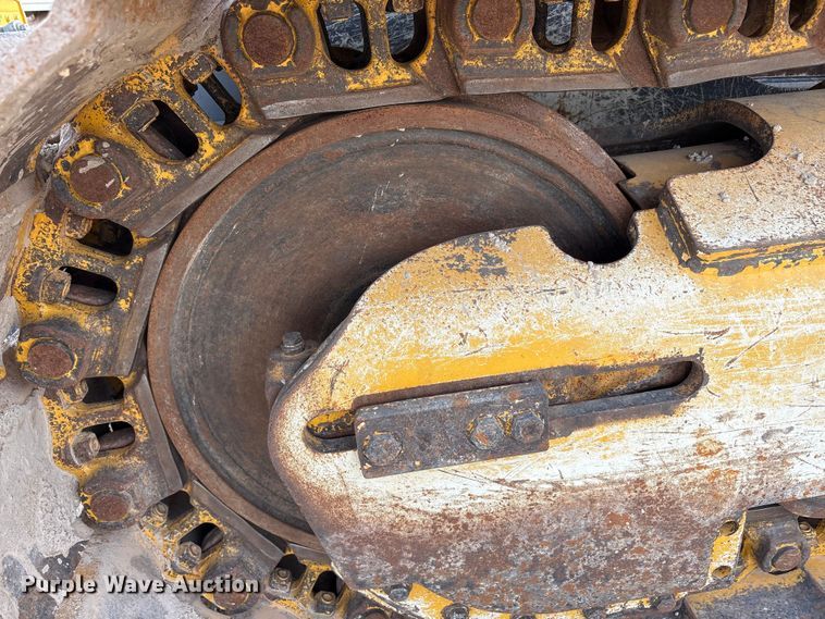 image for item YA1669 2023 John Deere 850L WLT dozer