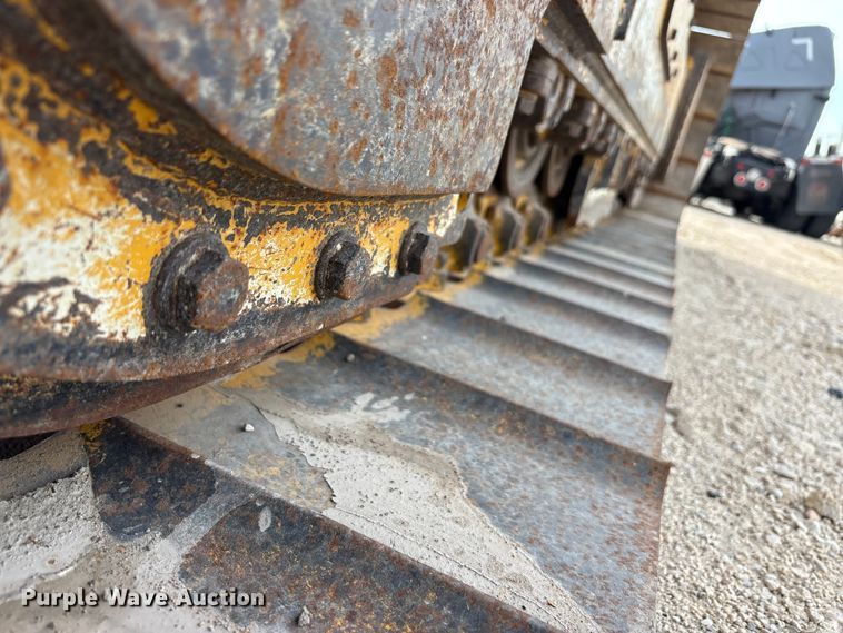 image for item YA1669 2023 John Deere 850L WLT dozer