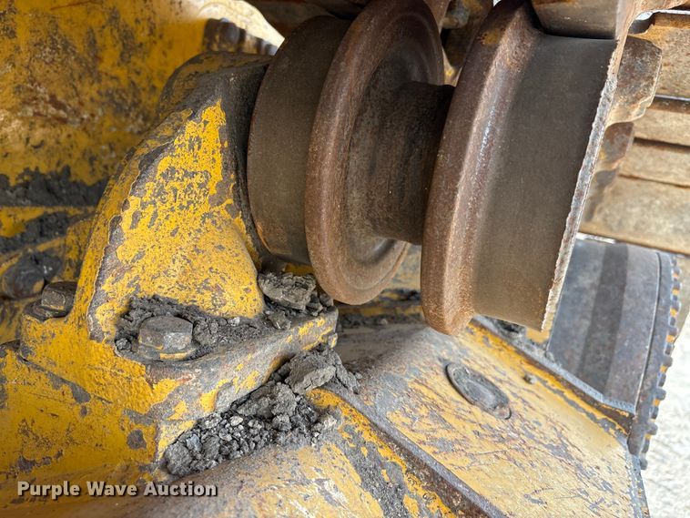 image for item YA1669 2023 John Deere 850L WLT dozer