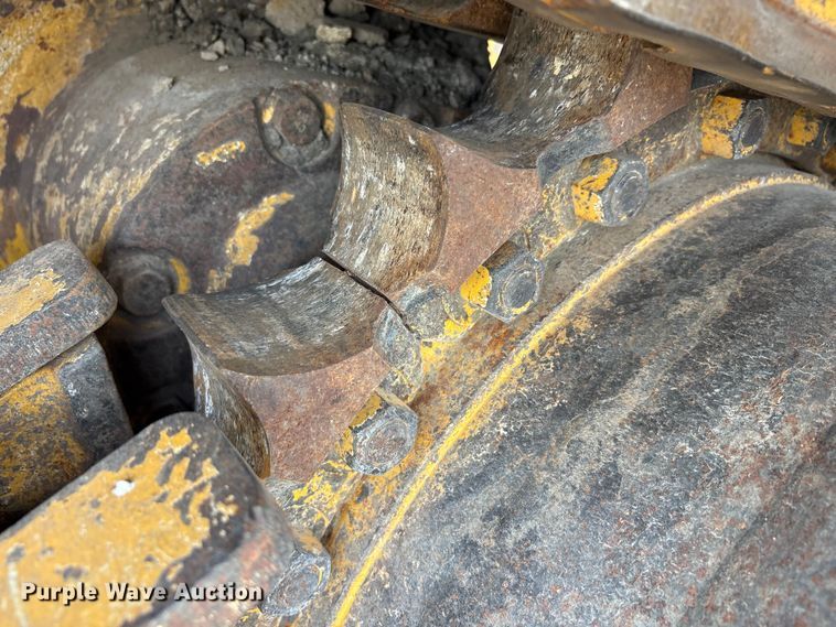 image for item YA1669 2023 John Deere 850L WLT dozer