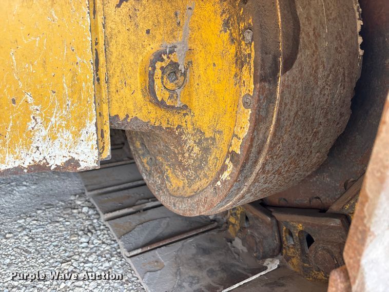 image for item YA1669 2023 John Deere 850L WLT dozer