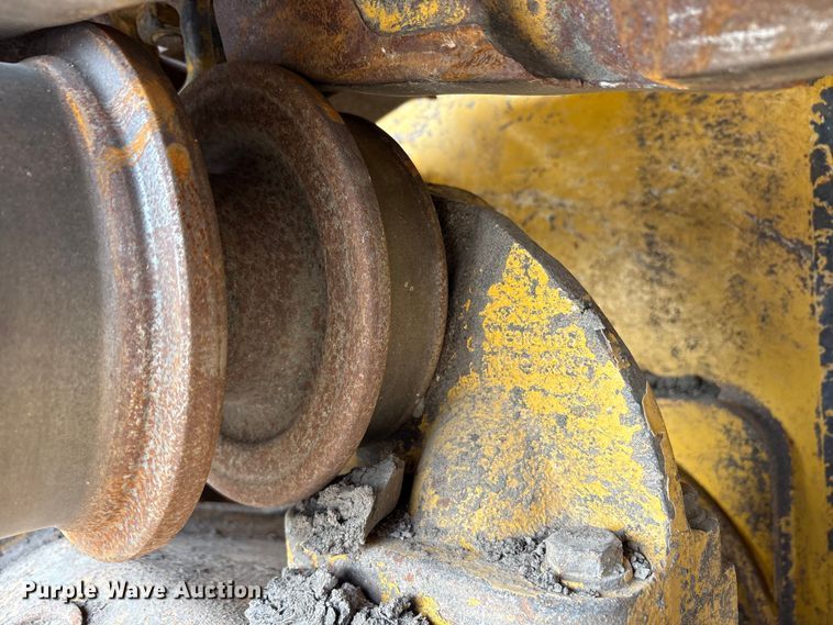 image for item YA1669 2023 John Deere 850L WLT dozer