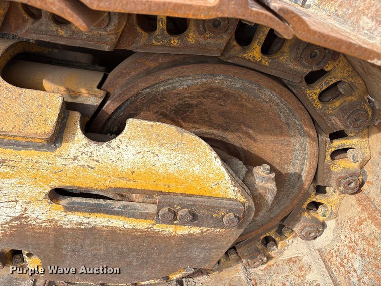 image for item YA1669 2023 John Deere 850L WLT dozer