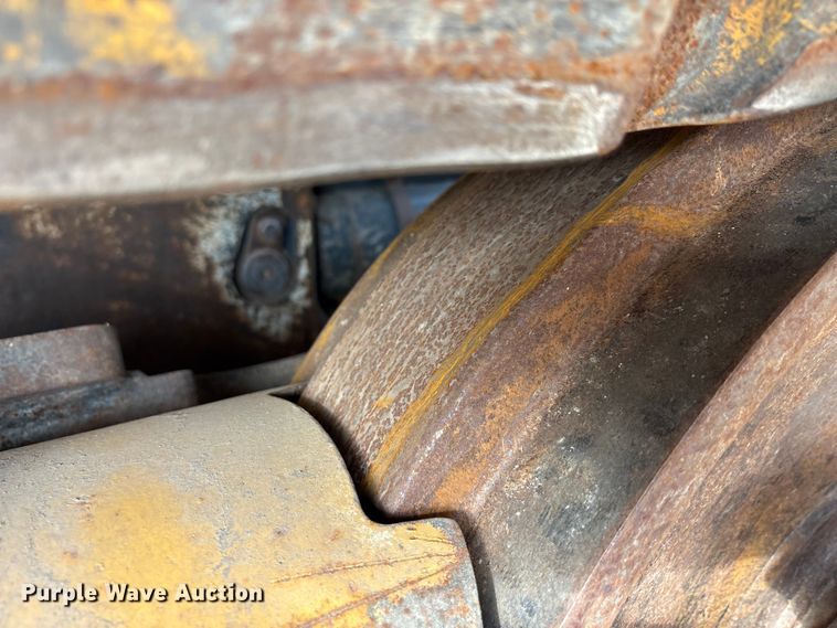 image for item YA1669 2023 John Deere 850L WLT dozer