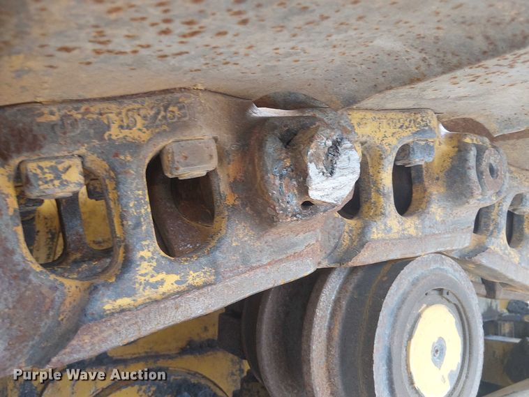 image for item YA1669 2023 John Deere 850L WLT dozer