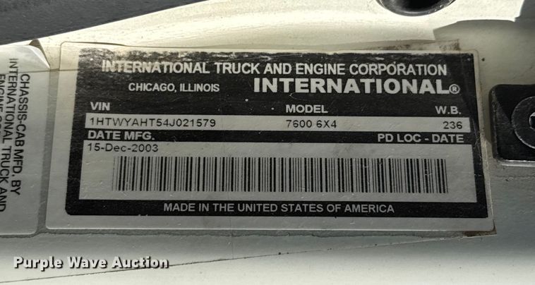 image for item YA1911 2004 International 7600 forestry bucket truck