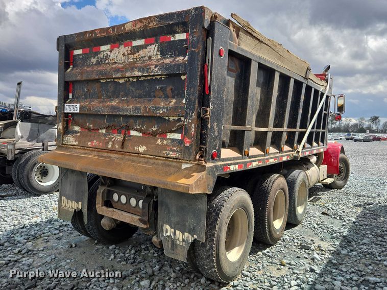 image for item YA2656 2009 Peterbilt 365 dump truck
