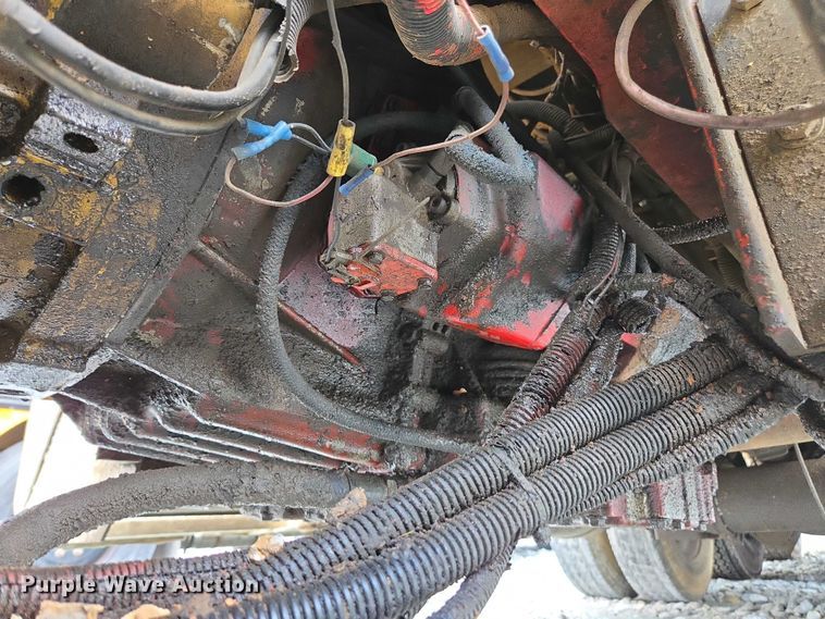 image for item YA2656 2009 Peterbilt 365 dump truck