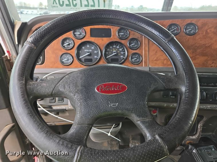 image for item YA2656 2009 Peterbilt 365 dump truck