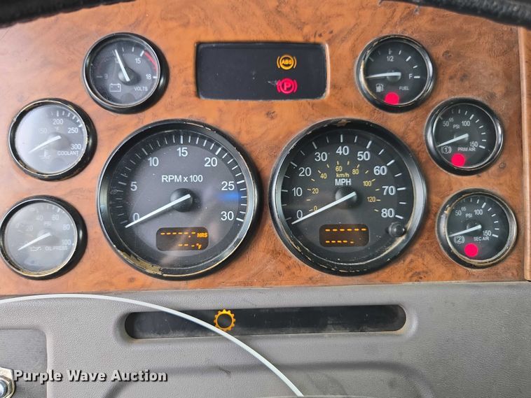 image for item YA2656 2009 Peterbilt 365 dump truck