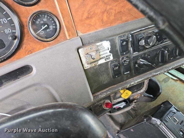 image for item YA2656 2009 Peterbilt 365 dump truck