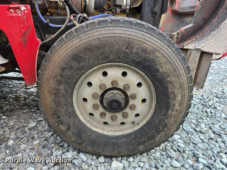 image for item YA2656 2009 Peterbilt 365 dump truck